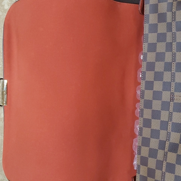 LOUIS VUITTON DAMIER PRINT MESSENGER BAG BAND NEW!!! NEVER USED!! - Picture 5 of 13